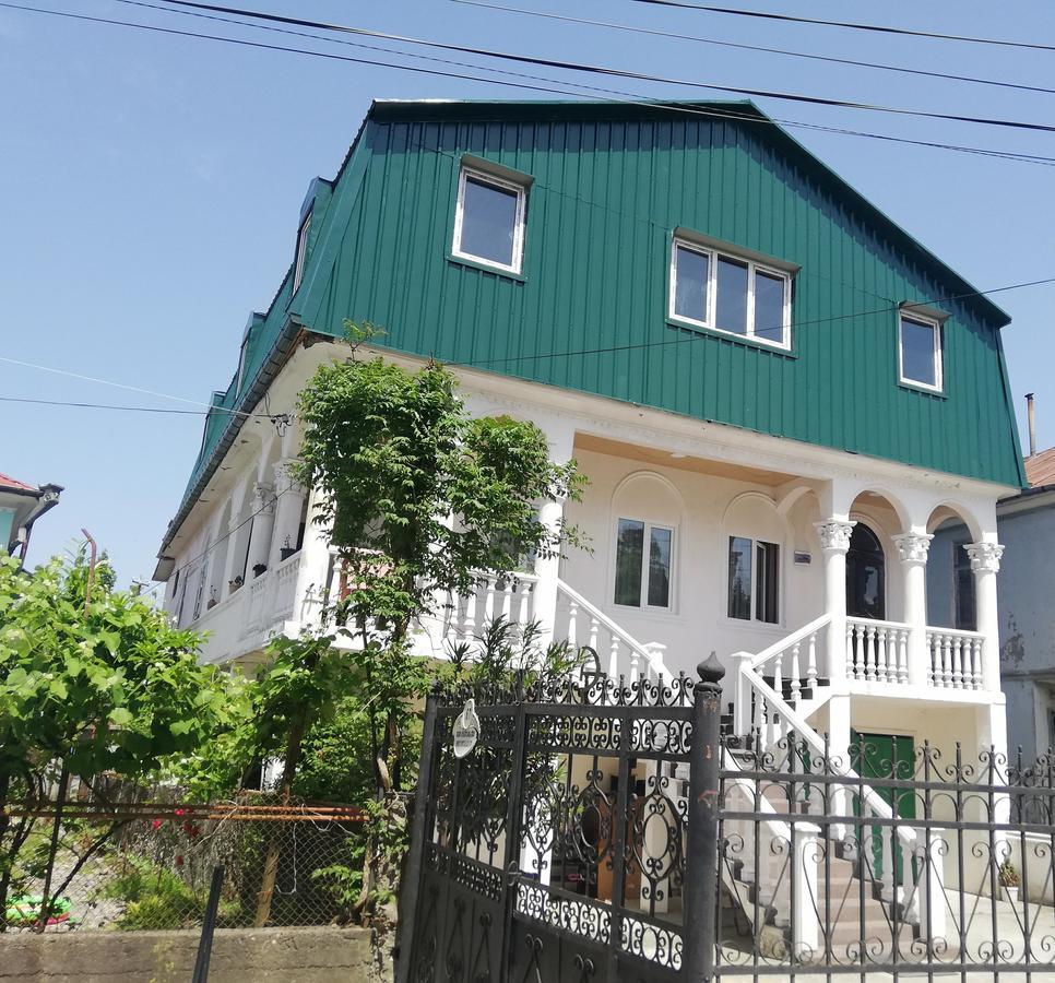 Guest House Quiet Home บาทูมิ ภายนอก รูปภาพ